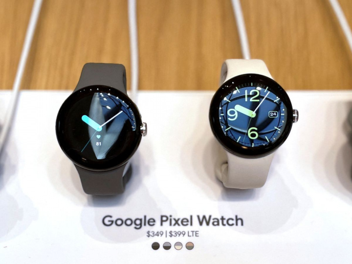 Dos relojes google pixel watch