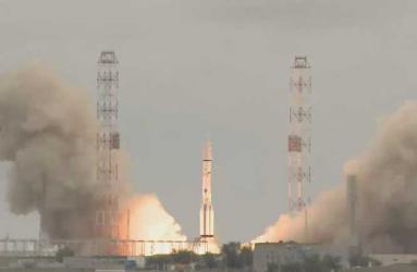 La agencia espacial rusa Roscosmos dijo que el cohete y el satélite -construido por Boeing- no alcanzaron la órbita prevista y casi todo se desintegró en la atmósfera. Foto: Tsenki/Roscosmos