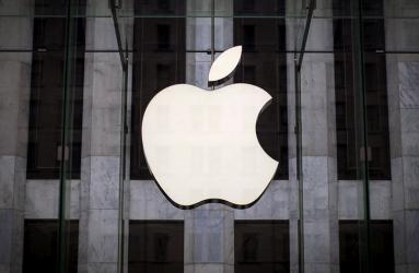 Berkshire Hathaway ha seguido comprando acciones de Apple a pesar de que su precio ha subido un 25% en los últimos 12 meses. Foto: Reuters