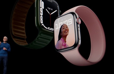 Apple presentó la nueva generación de su reloj inteligente Apple Watch Series 7. Foto: Reuters.