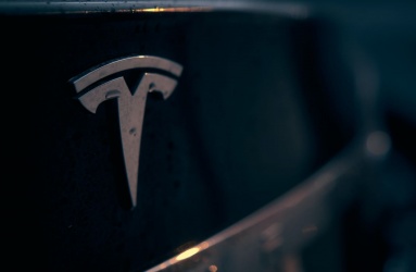 Beat Tesla planea seguir expandiendo sus operaciones y hacerse más accesible con nuevos servicios y vehículos. Foto: Unsplash 