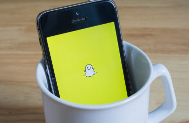 Aplicación de Snapchat en celular con tasa