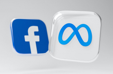 logos cuadrados de Facebook y Meta en el aire, sobre fondo blanco