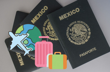 Varias portadas de pasaportes mexicanos