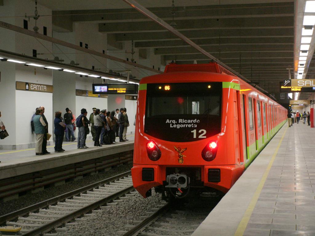 La Linea 12 del Metro fue inaugurada este martes por el presidente Felipe Calderón y el jefe de Gobierno del DF, Marcelo Ebrard. Foto: Cuartoscuro