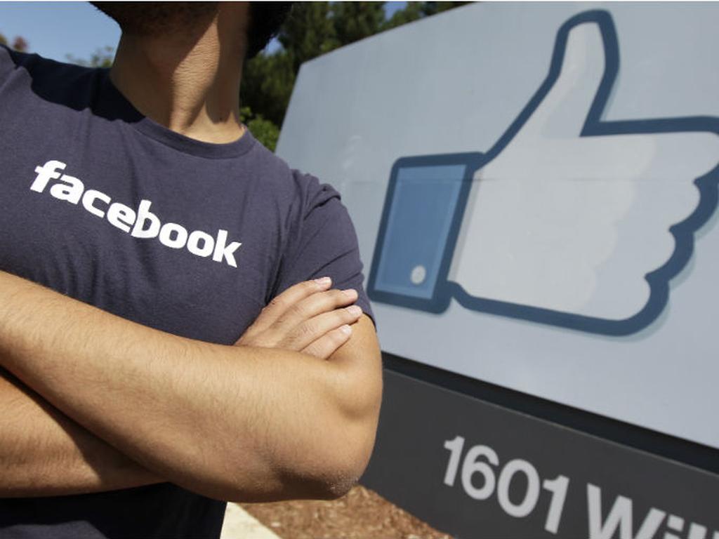 La red social, creación de Mark Zuckerberg,  se ubicó como la empresa número 1 para trabajar, por segundo año seguido. Foto: AP