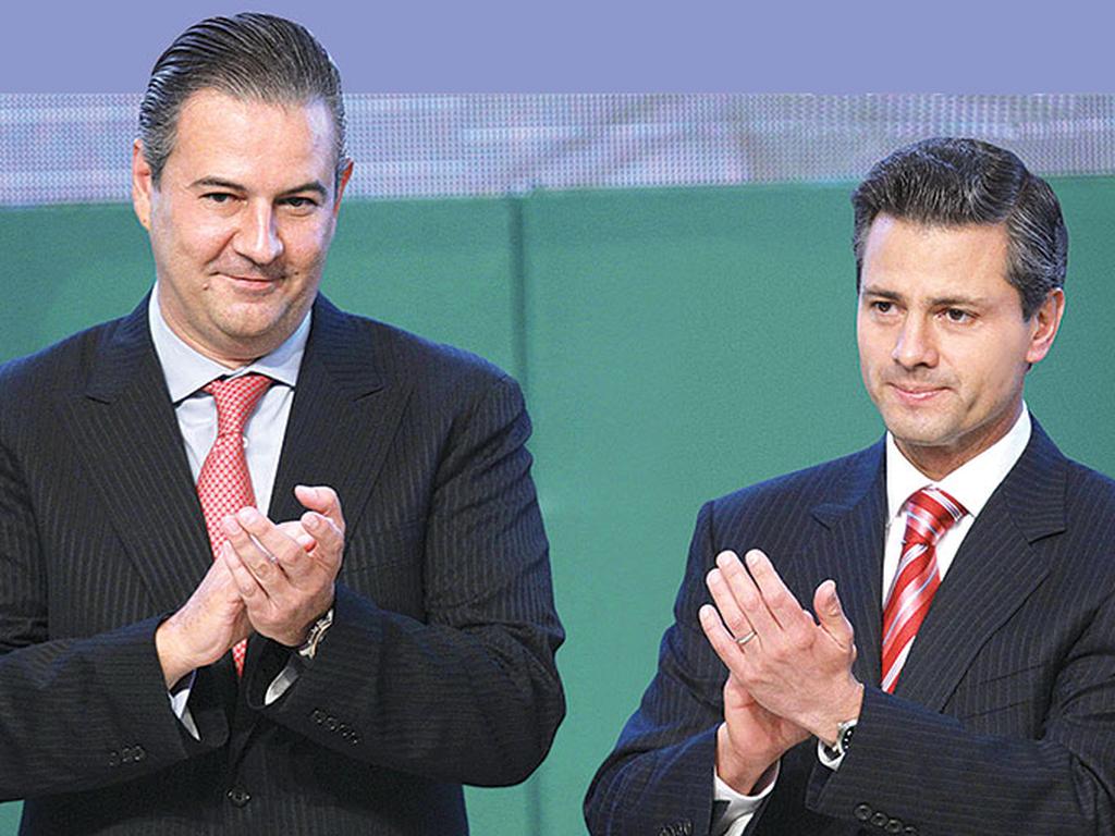 Gerardo Gutiérrez Candiani, presidente del Consejo Coordinador Empresarial (izquierda) y Enrique Peña Nieto, presidente de México. Foto: Claudia Aréchiga