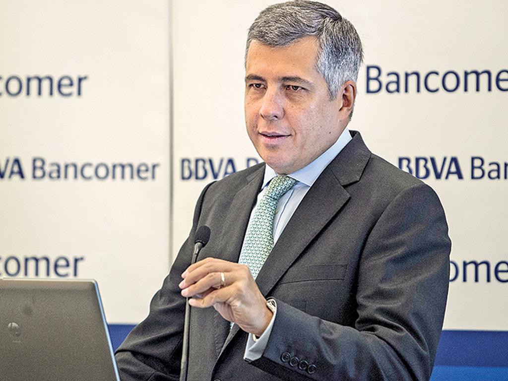 El economista en jefe del banco BBVA Bancomer, Carlos Serrano, destacó la importancia de la próxima reforma fiscal. Foto: Daniel Betanzos