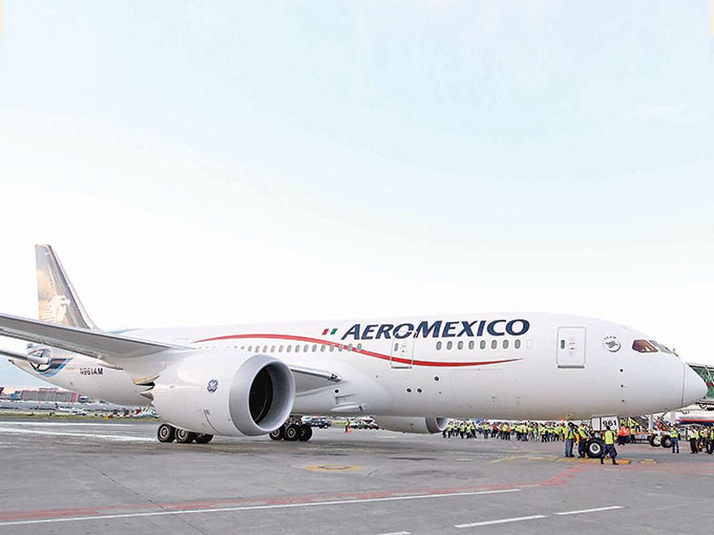Hoy iniciará vuelos internacionales el primer Boeing 787 Dreamliner de Aeroméxico, que despegará del Aeropuerto Internacional de la Ciudad de México (AICM) con destino a Nueva York, Estados Unidos. El vuelo será una vez por semana hasta el 14 de octubre próximo, para luego cubrir la ruta México-Tokio.