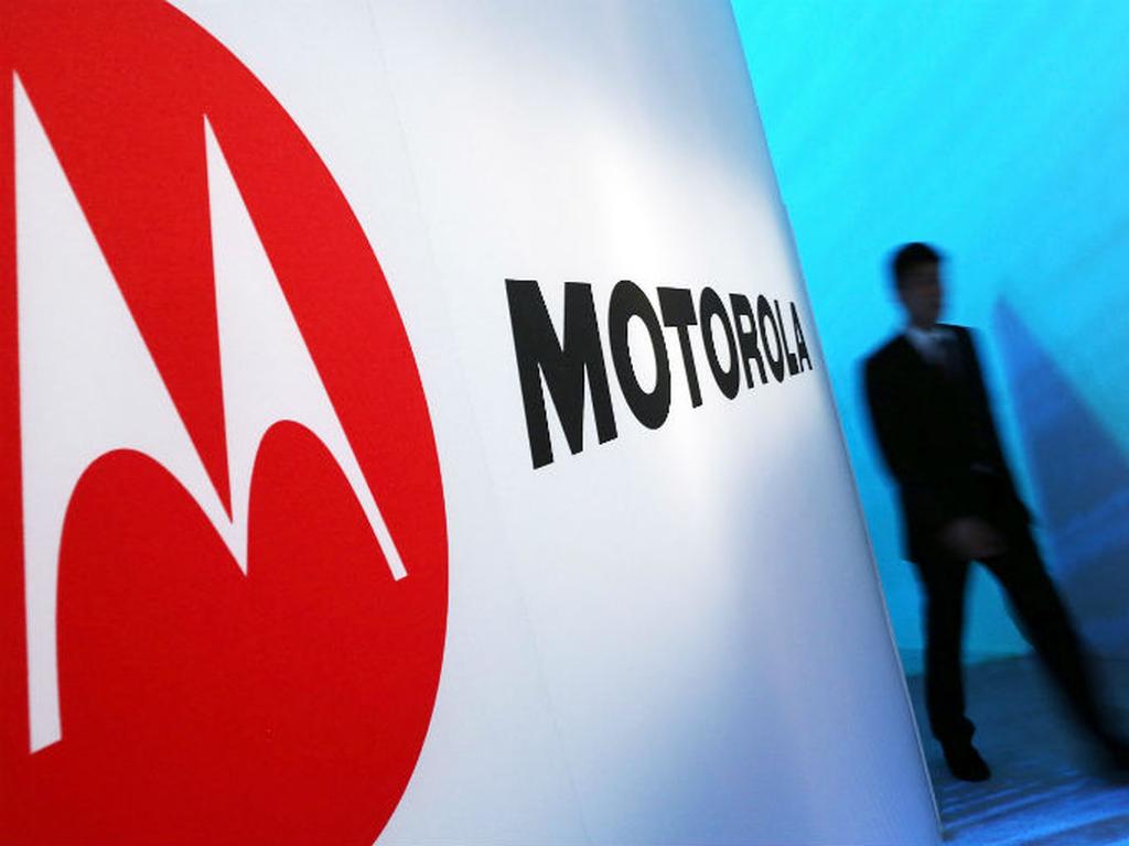 Reuters reporta que fuentes cercanas a Lenovo revelaron la intención de la empresa por comprar Motorola Mobility a Google. Foto: Especial