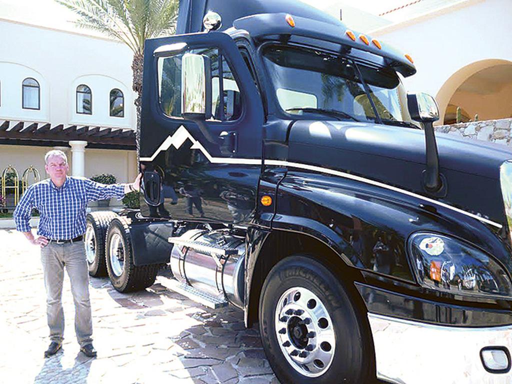 Stefan Kürschner, presidente y director de Daimler Trucks México, comentó  que la empresa fomentará atractivos financiamientos para los clientes. Foto: Especial