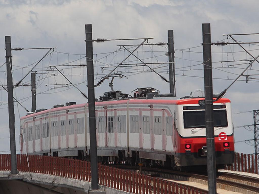 El tren Toluca-DF debe ser un transporte de primer mundo. Foto Cuartoscuro