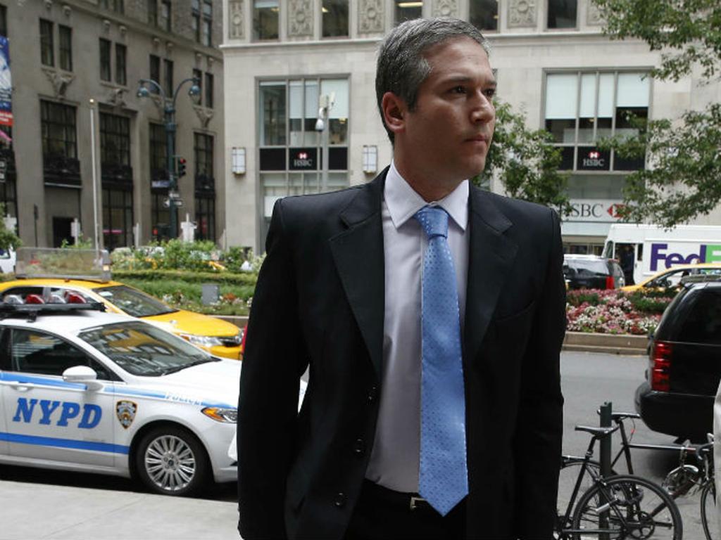 Varios miembros de la delegación argentina dejaron las oficinas en Manhattan del mediador designado por la corte, Daniel Pollack, a media tarde sin hacer declaraciones. Foto: Reuters