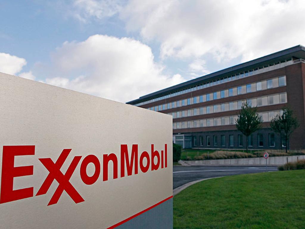 Exxon llevó una plataforma desde Noruega para perforar el primer pozo de Rusia en el Mar de Kara y su decisión será vista como un voto de confianza en Rosfnet. Foto: Reuters