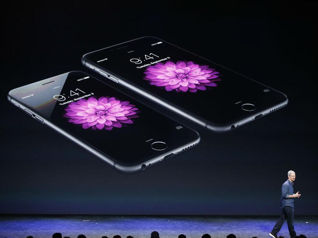 Apple rompió récord de venta al registrar cuatro millones de órdenes anticipadas para tener el iPhone 6. Foto: Reuters.