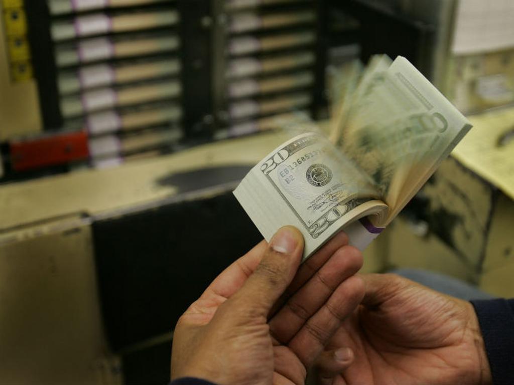 El Banco de México (Banxico) informa que la disminución semanal en las reservas internacionales fue resultado de la compra de dólares del gobierno federal. Foto: Getty
