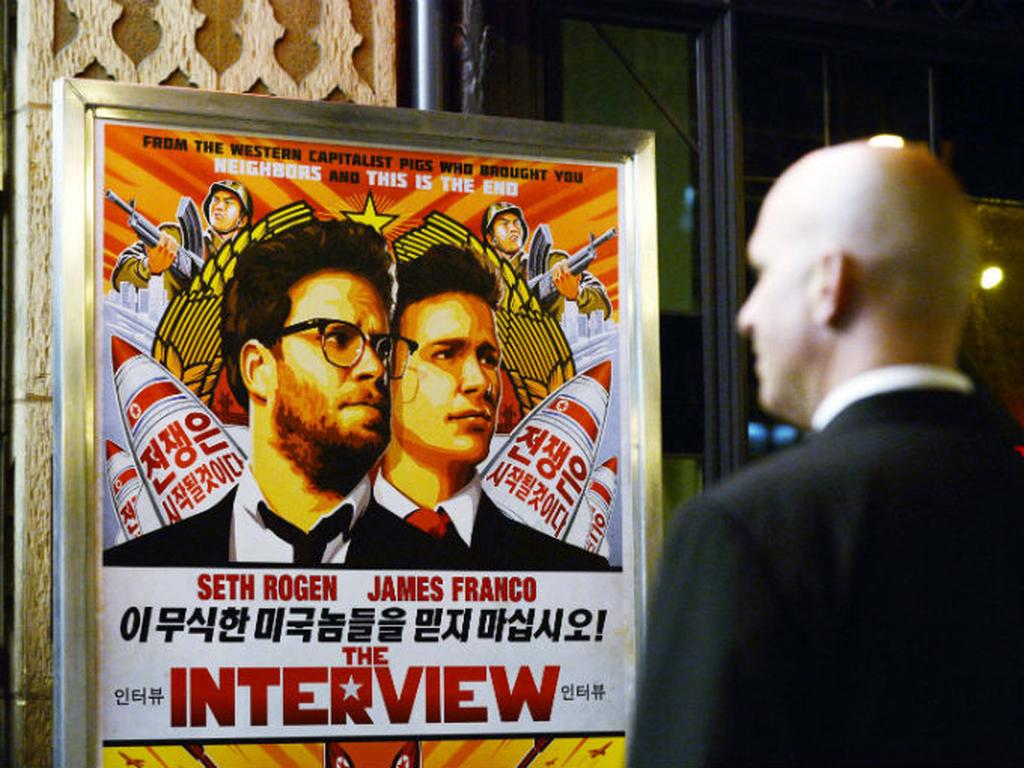 La película es una comedia sobre dos periodistas reclutados por la CIA para asesinar al líder norcoreano Kim Jong Un, interpretados por James Franco y Seth Rogen. Foto: Reuters