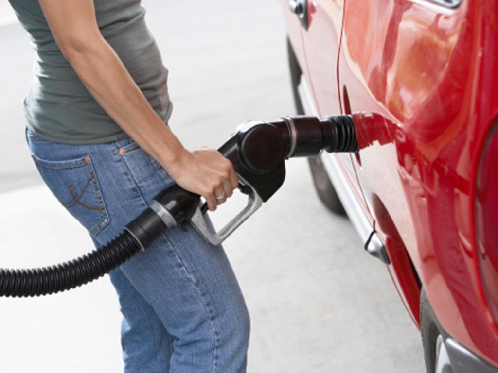 'Negocio' rentable, la compra-venta de gasolinas. Foto: Thinkstock