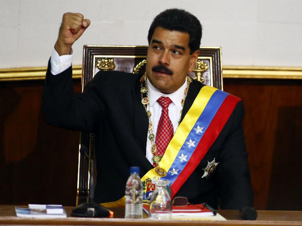 Nicolás Maduro asegura que sufre una 