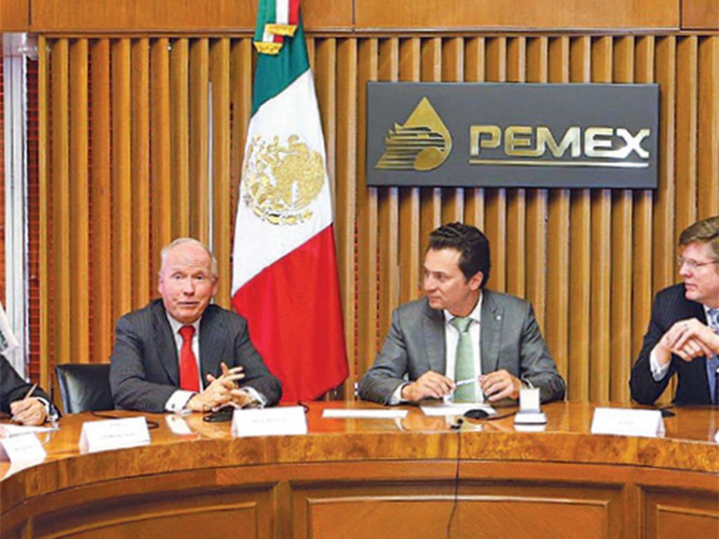 Directivos de las empresas firmaron un acuerdo de inversión con Pemex por 900 mdd para participar en proyectos de gas natural. Foto: Especial