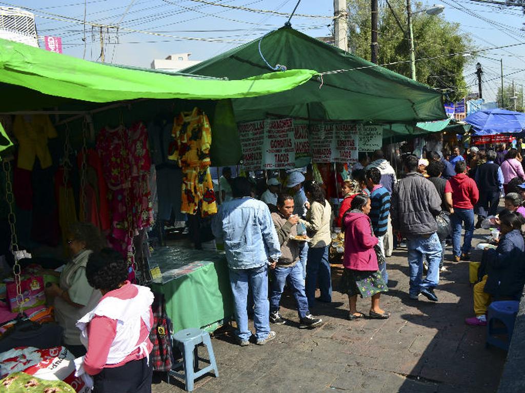 El no pago de los comerciantes en vía pública asciende a unos 30 mil millones de pesos al año. Foto: Cuartoscuro.