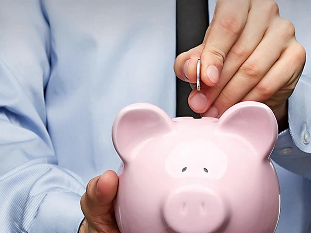 El hábito del ahorro no necesariamente comienza cuando tienes dinero en la bolsa y no te lo gastas. Foto: Thinkstock