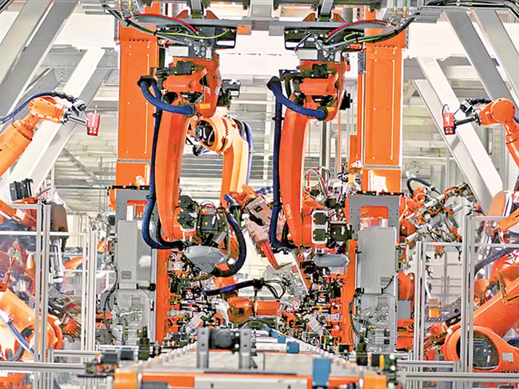 Audi informó que 220 trabajadores ya recibieron la capacitación correspondiente para manejar a los 600 robots que hacen posible la producción de las carrocerías. Foto: Especial