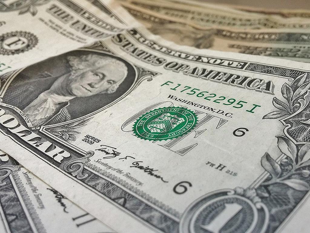 A la compra el dólar libre terminó en un mínimo de 15.70 pesos. Foto: Pixabay