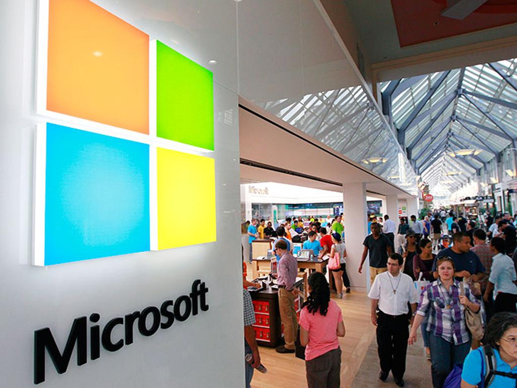 Microsoft Corp, la mayor compañía de software del mundo, anuncia una nueva ronda de despidos para reducir más costos. Foto: AP