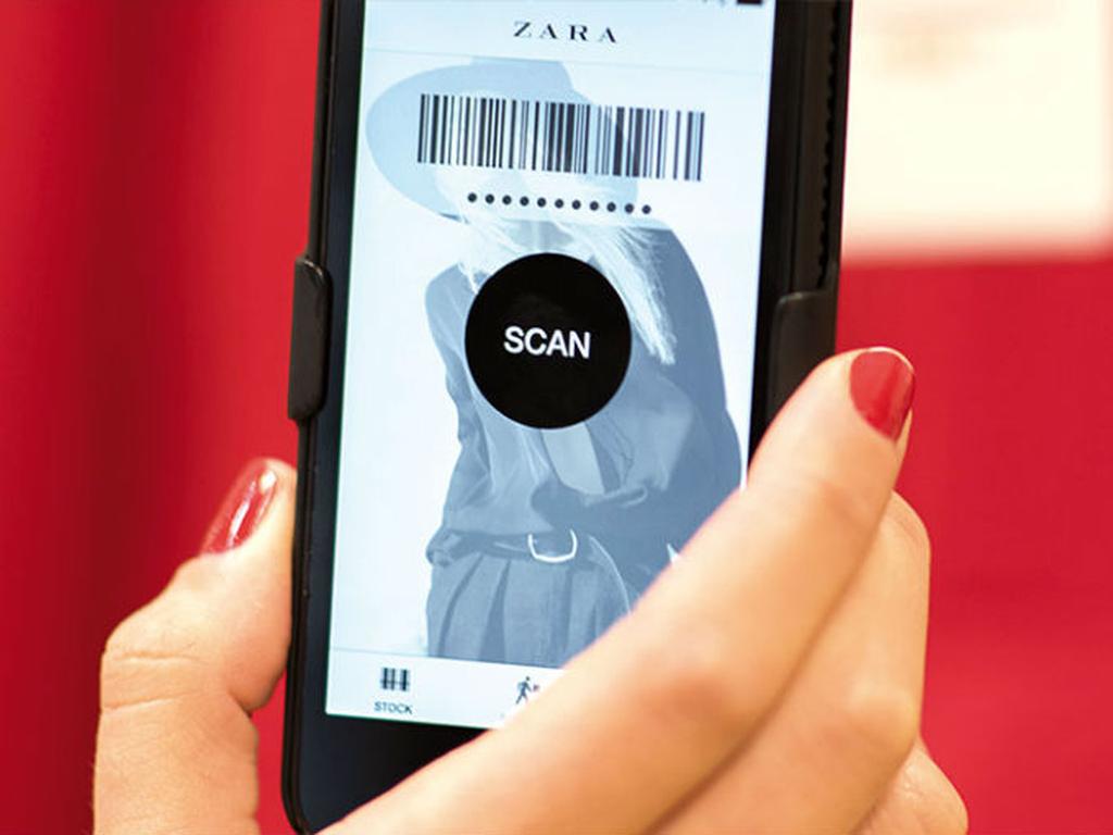 Inditex lanzará un programa piloto en el que mediante un código QR (Quick Response) en la etiqueta de las prendas, los consumidores podrán conocer todos los detalles de la cadena de suministro. Foto: Inditex
