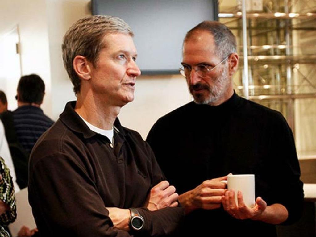 ¿Qué tan diferente es la Apple de Tim Cook respecto a la de Steve Jobs? Te lo presentamos en cuatro áreas. Foto: Especial