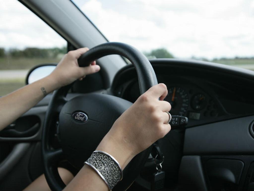 Descubre tu personalidad según la forma en que tomas el volante. Foto: Flickr