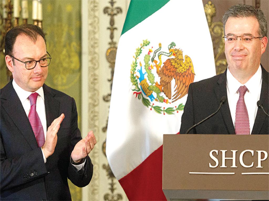 NOMBRAMIENTO. El secretario de Hacienda presentó a Alejandro Díaz de León como director general de Bancomext. Foto: Héctor López