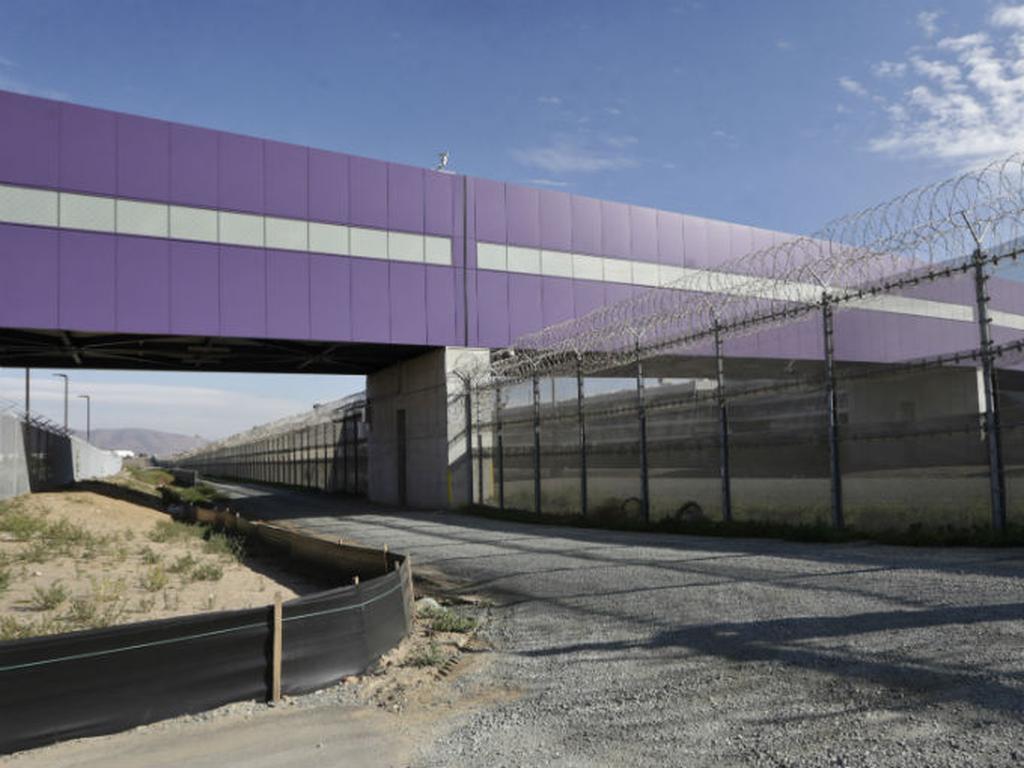 Ventaja. El Cross Border Xpress ofrece acceso directo a los dos millones de pasajeros del aeropuerto de Tijuana que cruzan la frontera en las terminales congestionadas de entrada de San Ysidro y Otay Mesa. Foto: AP