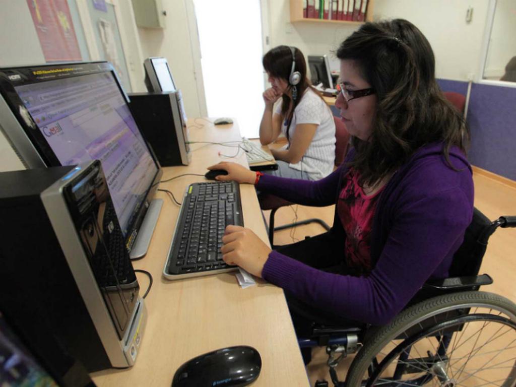 En México hay alrededor de 7.2 millones de personas con discapacidad, pero no todas ellas tienen acceso a Internet ni a las nuevas tecnologías. Foto: Especial