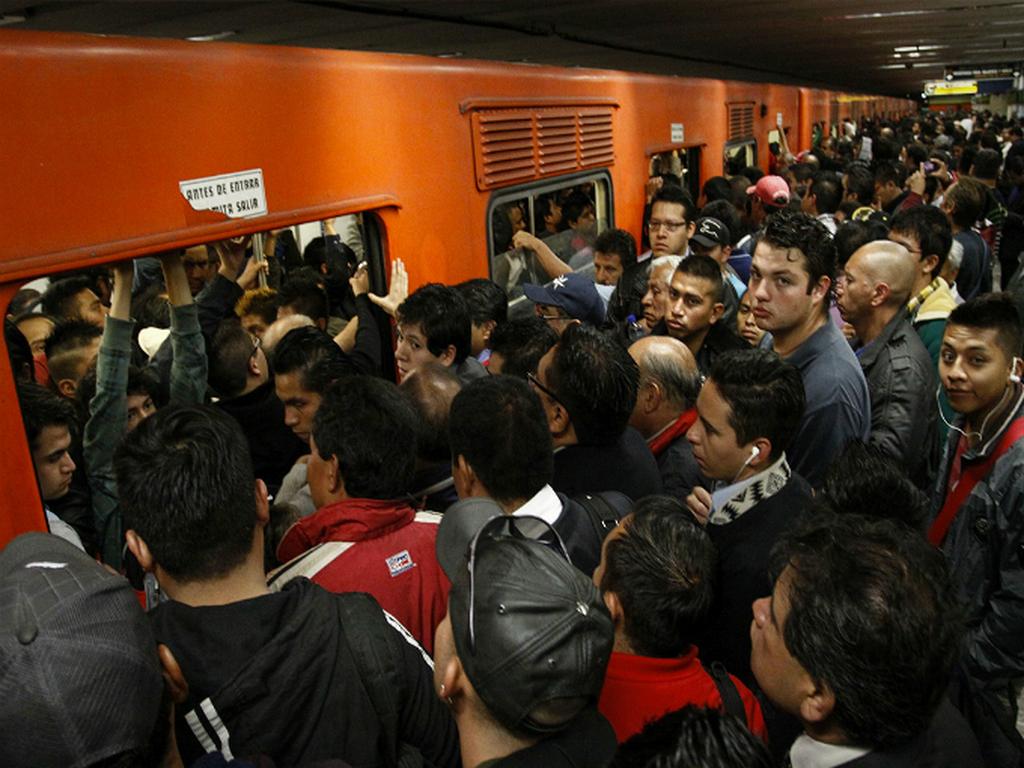 Esto es lo bueno de lo malo de viajar en metro. Foto:Cuartoscuro