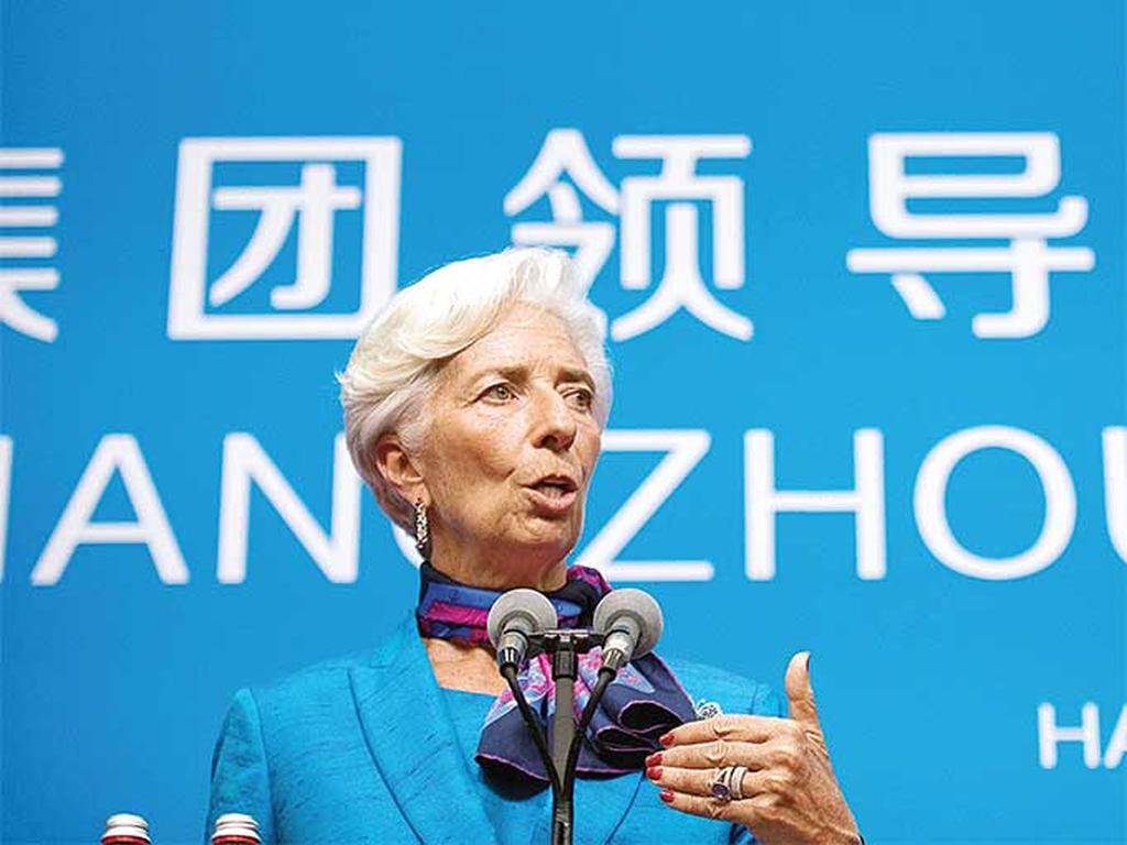 Christine Lagarde, directora gerente del FMI, aseguró que el discurso populista no tiene en cuenta,  por ejemplo, cómo China logró sacar a 700 millones de la pobreza para formar una clase media. Foto: AFP