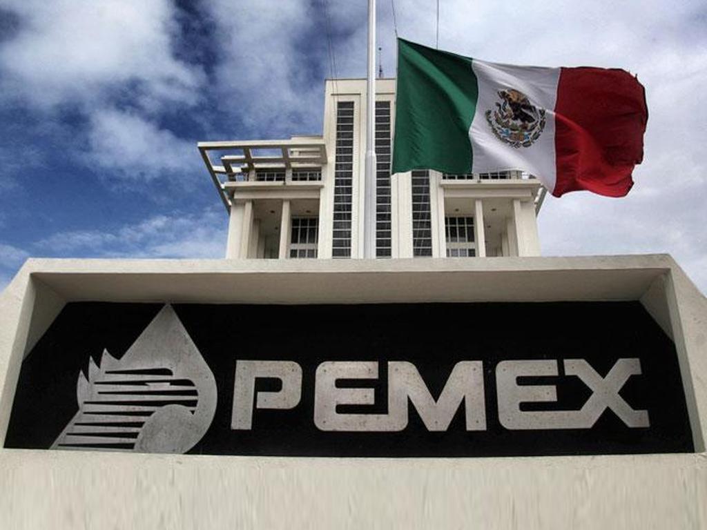 Uno de los puntos medulares que contempla el Plan de Negocios 2017-2021, son las asociaciones en Pemex Transformación, específicamente en Refinación para poder reactivar la industria. Foto: Archivo