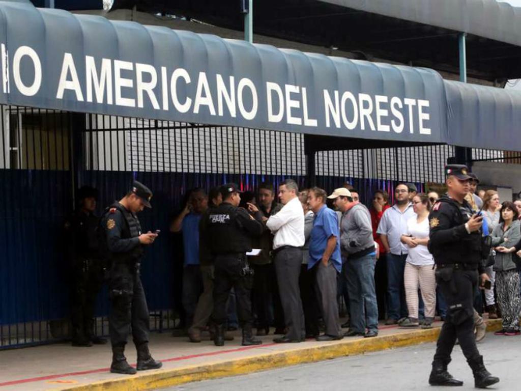 Un niño de 12 años disparó contra su maestra y compañeros en el Colegio Americano del Noroeste en Monterrey, Nuevo León; este es el contexto que pudo haber influido. Foto: EFE