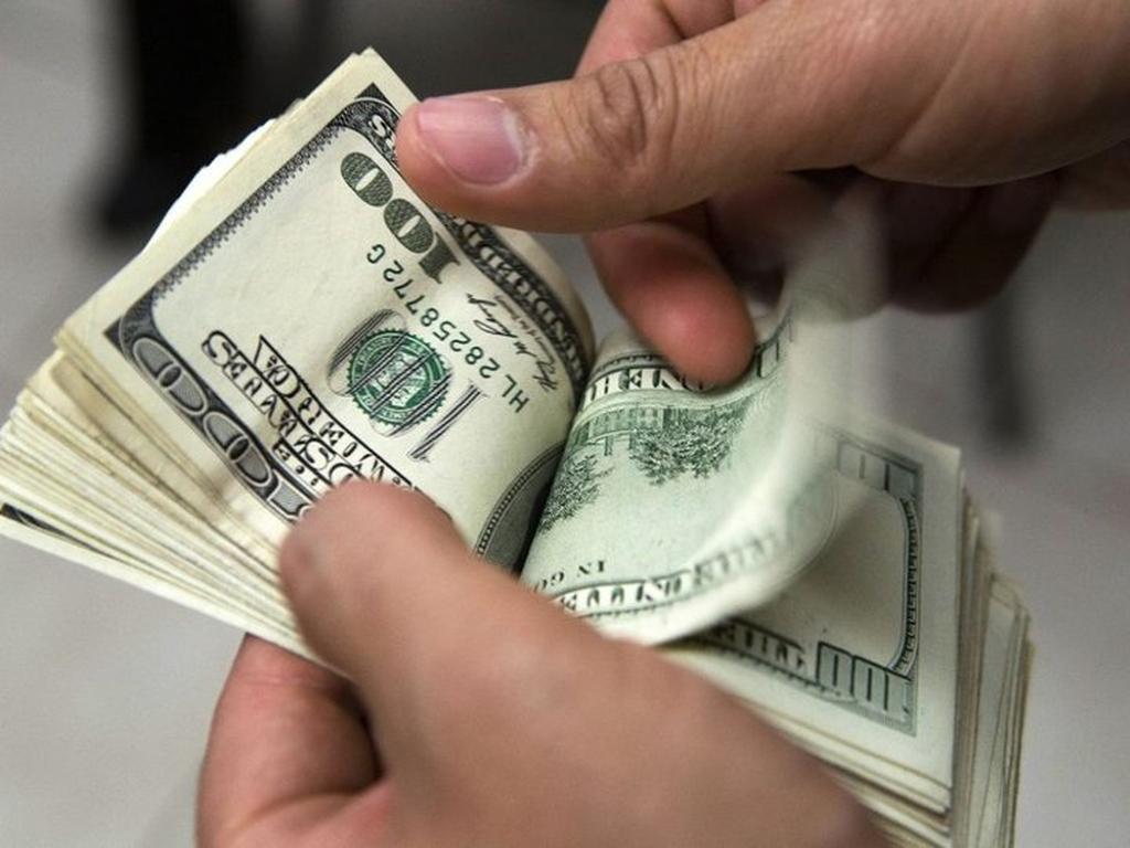 El dólar estadounidense se encareció 5 centavos. Foto: Archivo