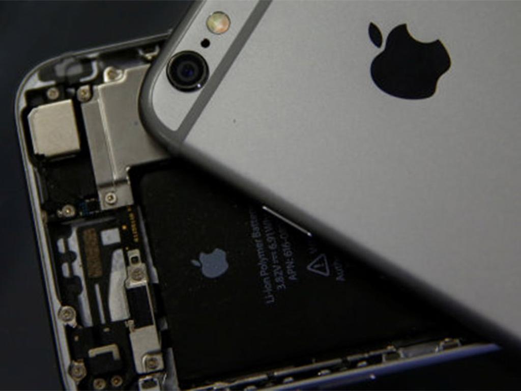 Apple tendrá que pagar 506 millones de dólares por una patente de procesadores que se encuentran en algunas versiones del iPhone. Foto: Reuters