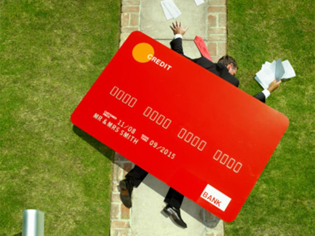 Las tarjetas de crédito son una herramienta para administrar tus consumos y planear las compras.  No es una extensión de tu sueldo, ni tampoco un ingreso adicional.  Foto: Getty