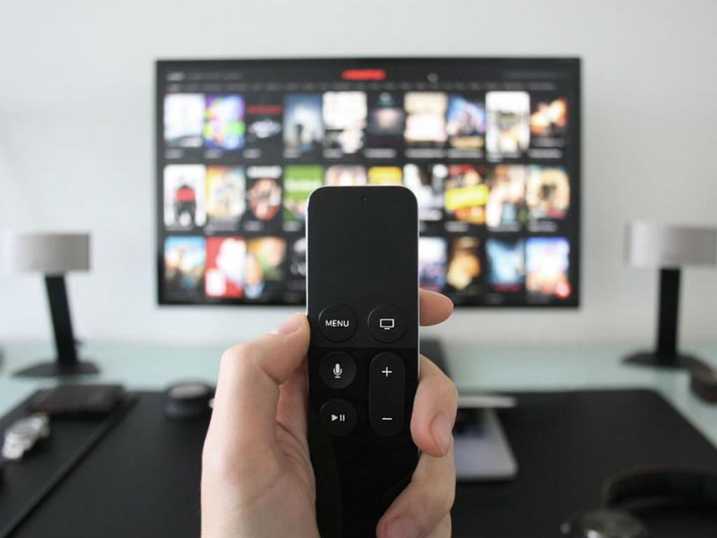 Según Kantar Worldpanel, 8 de cada 10 hogares sigue viendo canales de televisión abierta. Foto: Pixabay