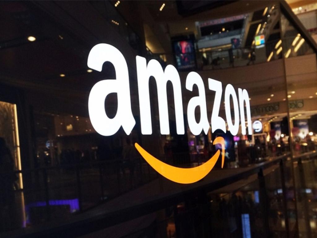 Amazon México y OXXO anunciaron hoy el nuevo servicio Puntos de entrega Amazon en Oxxo. Foto: Reuters