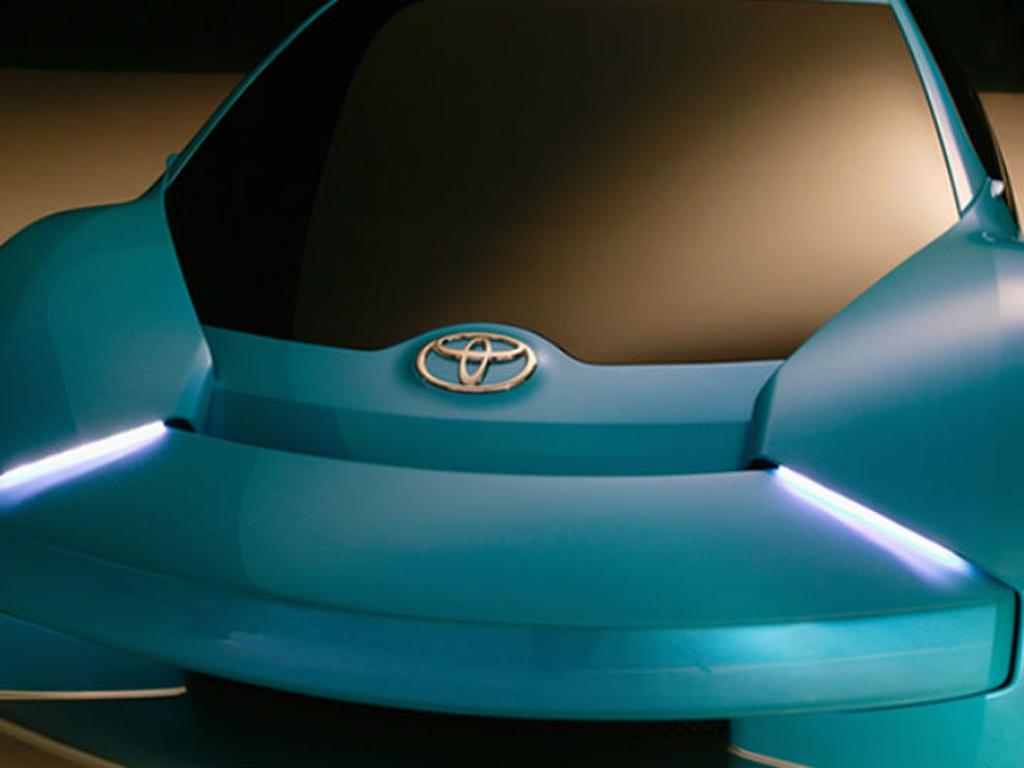 Prototipo Fine-S de Toyota con pila de hidrógeno, se presentó en el AutoShow 2003 de Norte América. Foto: Toyota