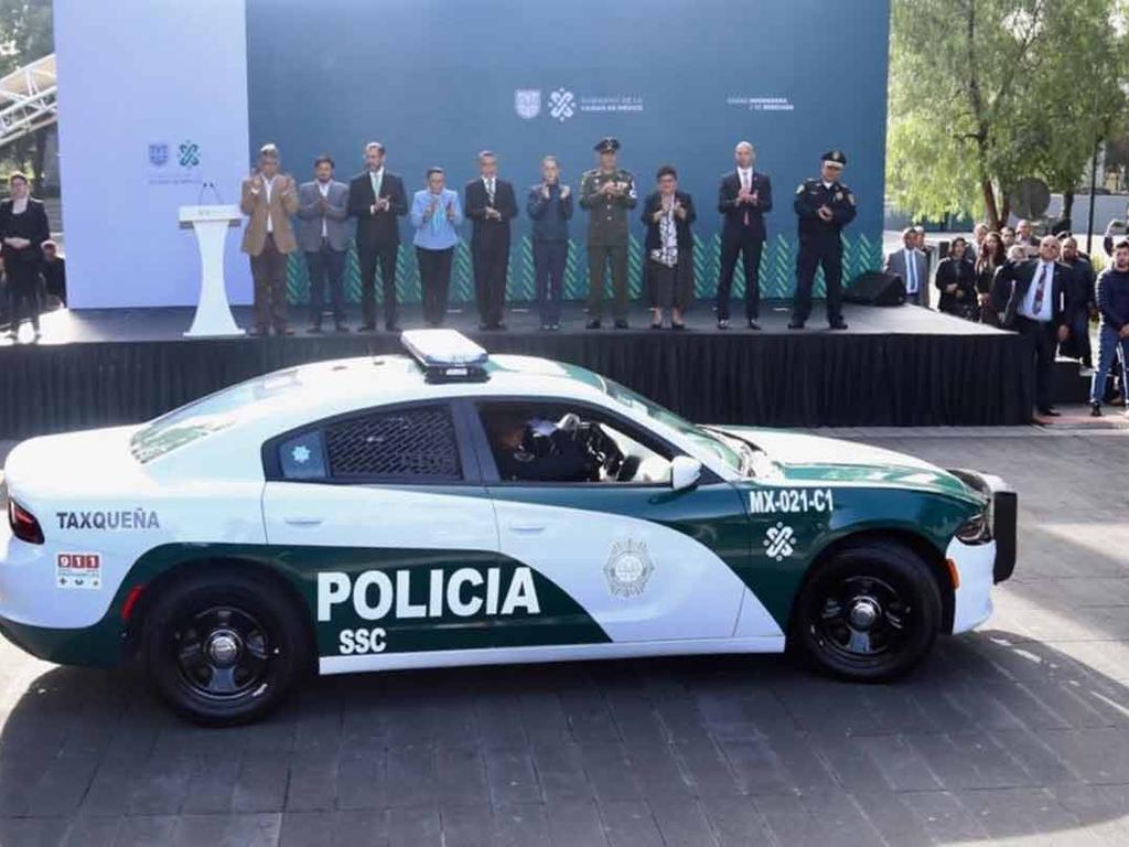 El Gobierno de la Ciudad de México finalizó la entrega de nuevas patrullas. Foto: Twitter @Alcaldia_Coy