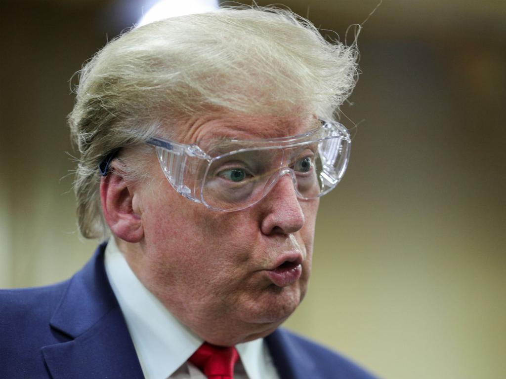 La campaña de Donald Trump buscará promover el uso de cubrebocas en el próximo mitin.  Foto: Reuters 