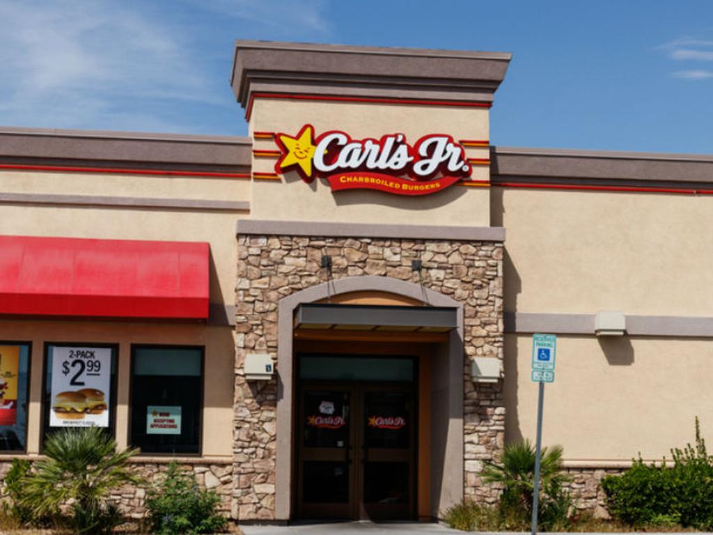 Pese a la crisis actual, la cadena de hamburguesas Carl's Jr llegará este año a la tienda 300. Foto: iStock