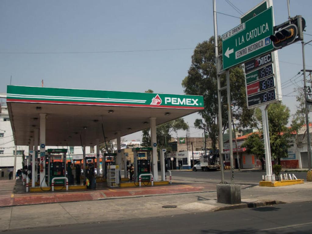 El titular de Profeco anunció que la venta promedio de la gasolina regular deber mantenerse en 19.04 pesos por litro. Foto: Cuartoscuro