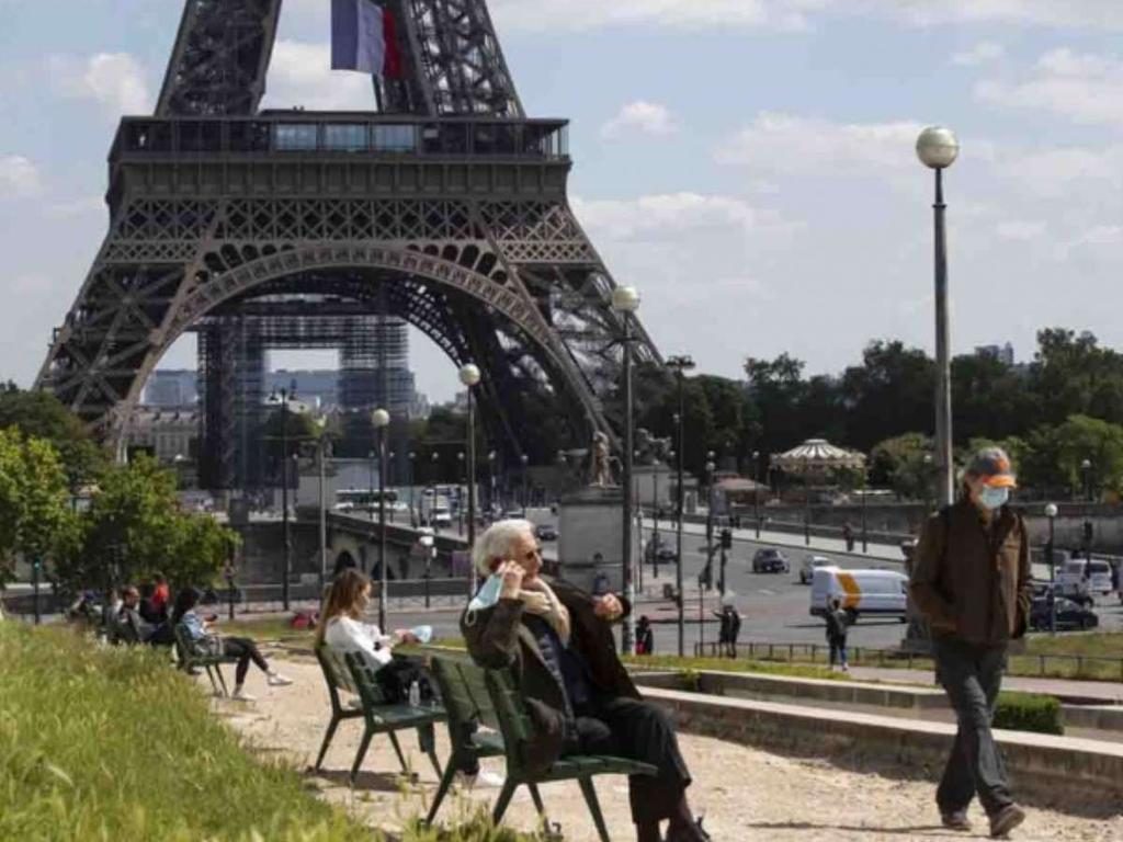 Declaran a París 'zona de alerta máxima' por covid-19. Foto: AP